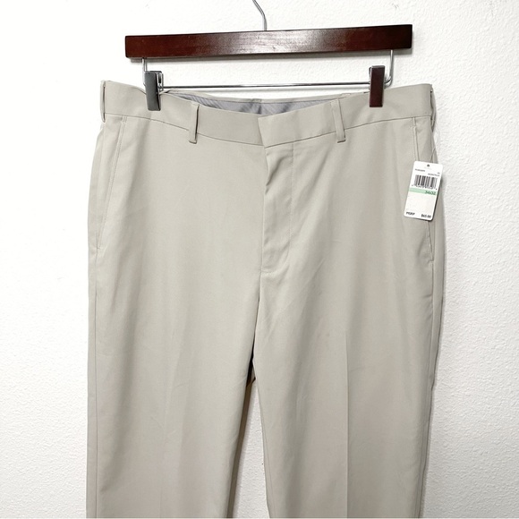PGA Tour men Ultimate flat front golf pants light beige size 34x32 NWT - Picture 3 of 10